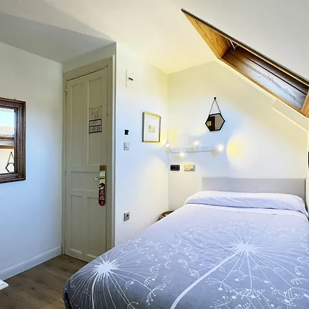 Rosa Otel Reinosa